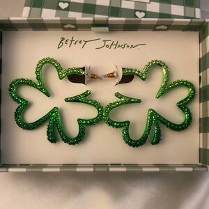 Betsey Johnson Open Frame Green Ombre Shamrock Hoop Earrings NIB